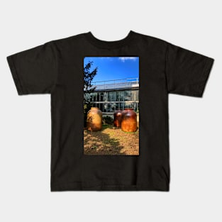 facade of the botanical garden Kids T-Shirt